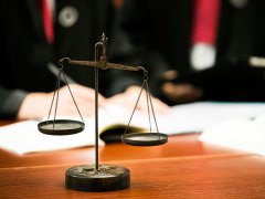 上海刑事律師 信用卡套現(xiàn)違法嗎？